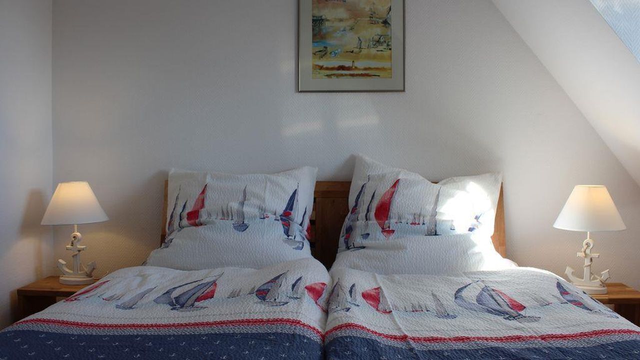 Schlafzimmer I mit Doppelbett Schlafzimmer I mit Doppelbett